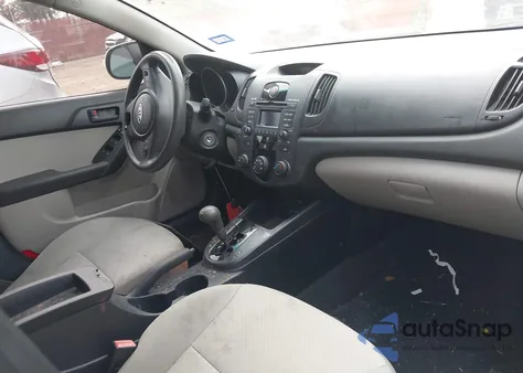 2010 Kia Forte Ex z USA, uszkodzony, nr VIN KNAFU4A28A5066691